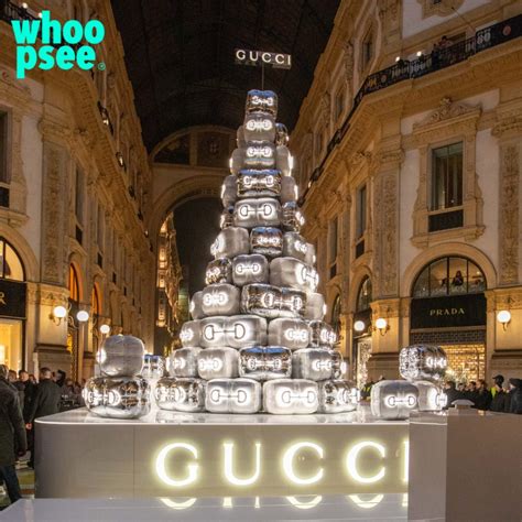 negozio gucci milano|albero di natale gucci milano.